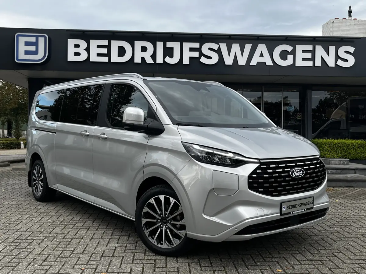 340 2.5 PHEV L2H1 Titanium X VIP Bus 8p. | FULL OPTIONS! | E-Trekhaak | Panodak | Elek. zijschuifdeuren | AGR-stoelen | Digitale binnenspiegel | etc. etc.