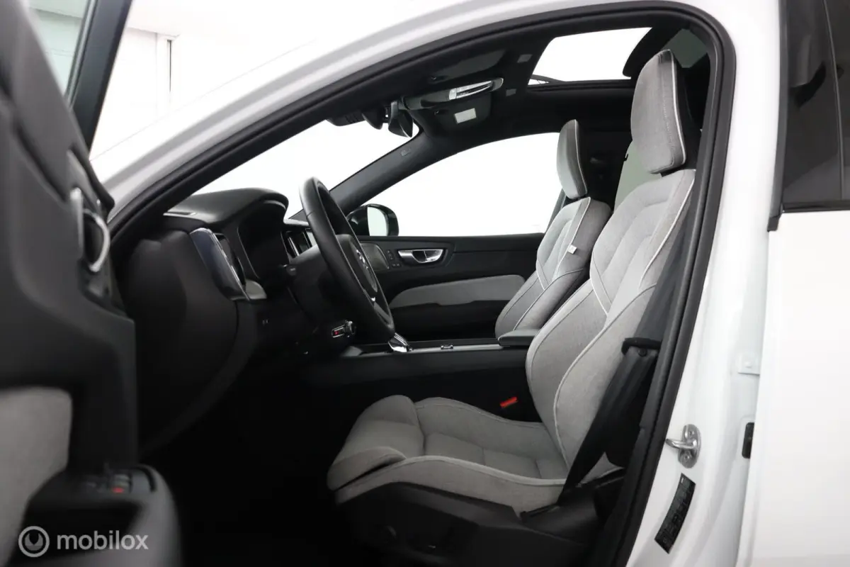 2.0 T6 Plug-in hybrid AWD Ultra Dark | Luchtvering | HUD | Adaptieve Cruise | BLISS | Harman Kardon | All Season Banden | Long Range SOH 95,18