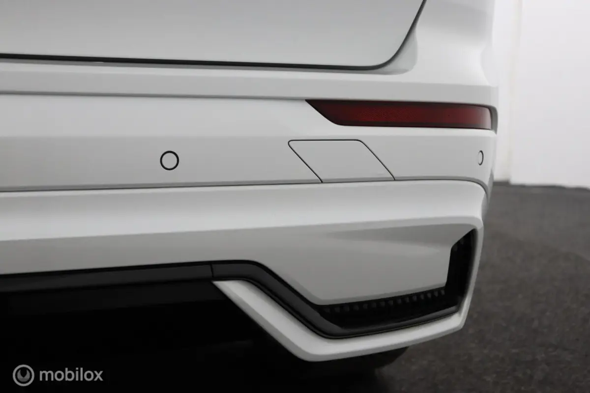 2.0 T6 Plug-in hybrid AWD Ultra Dark | Luchtvering | HUD | Adaptieve Cruise | BLISS | Harman Kardon | All Season Banden | Long Range SOH 95,18