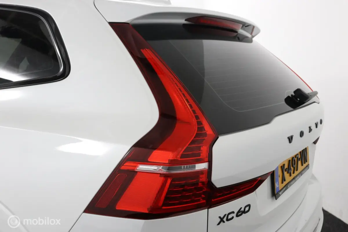 2.0 T6 Plug-in hybrid AWD Ultra Dark | Luchtvering | HUD | Adaptieve Cruise | BLISS | Harman Kardon | All Season Banden | Long Range SOH 95,18