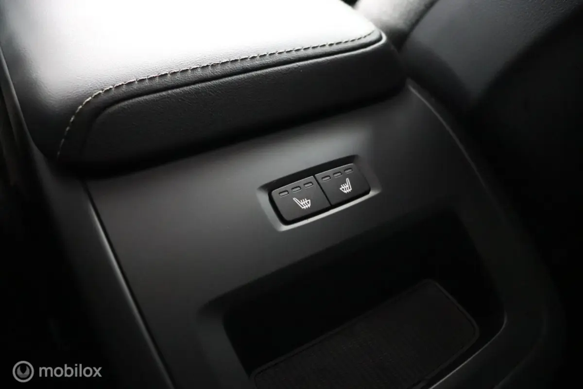 2.0 T6 Plug-in hybrid AWD Ultra Dark | Luchtvering | HUD | Adaptieve Cruise | BLISS | Harman Kardon | All Season Banden | Long Range SOH 95,18