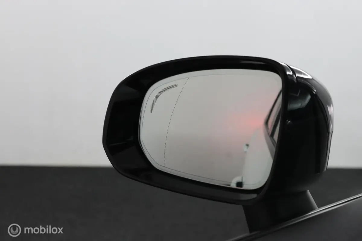 2.0 T6 Plug-in hybrid AWD Ultra Dark | Luchtvering | HUD | Adaptieve Cruise | BLISS | Harman Kardon | All Season Banden | Long Range SOH 95,18