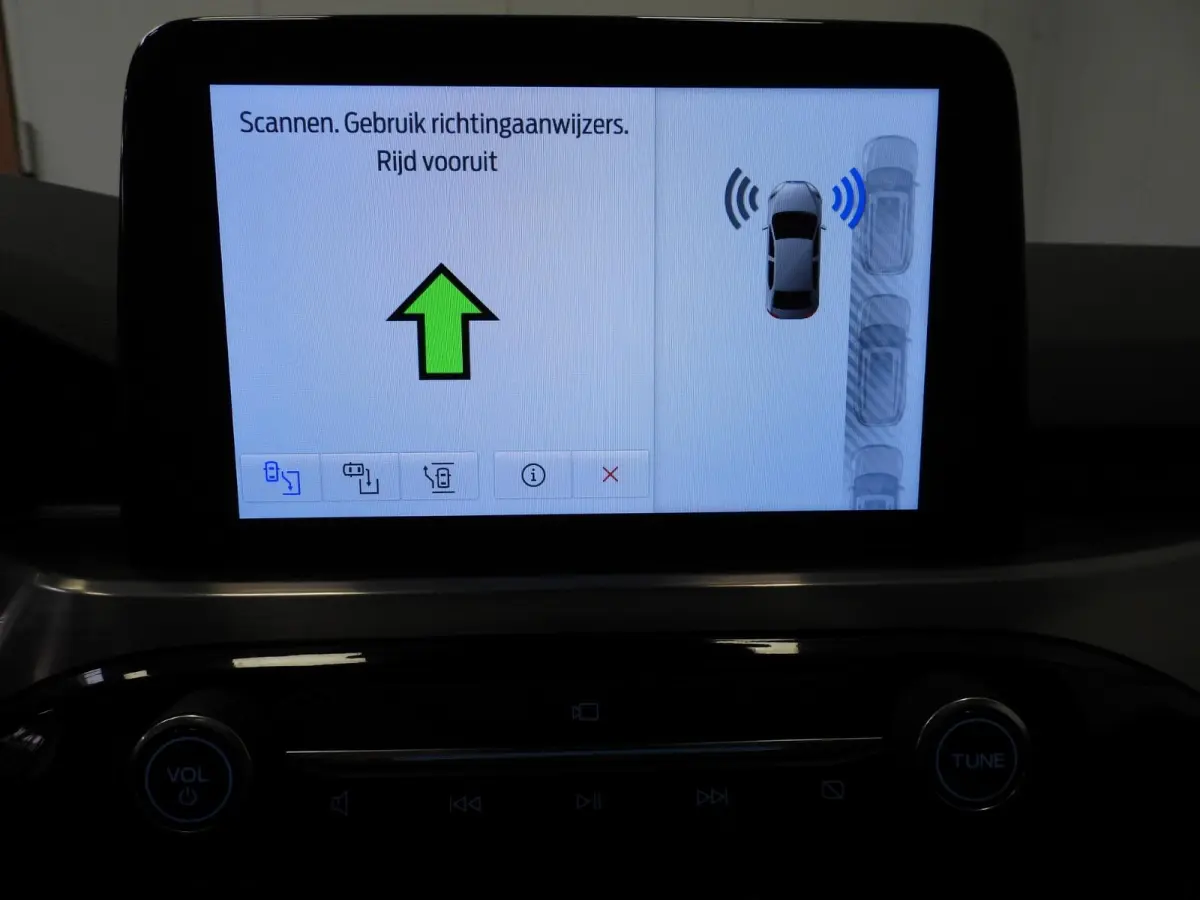 2.5 PHEV Plug-In Titanium X TREKH./SCHUIFDAK/LED/B&O/HEAD-UP/17"LMV!