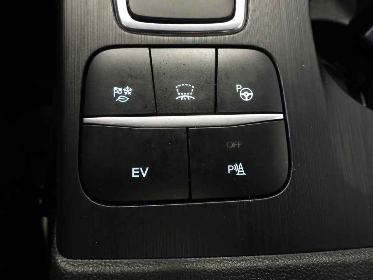 2.5 PHEV Plug-In Titanium X TREKH./SCHUIFDAK/LED/B&O/HEAD-UP/17"LMV!
