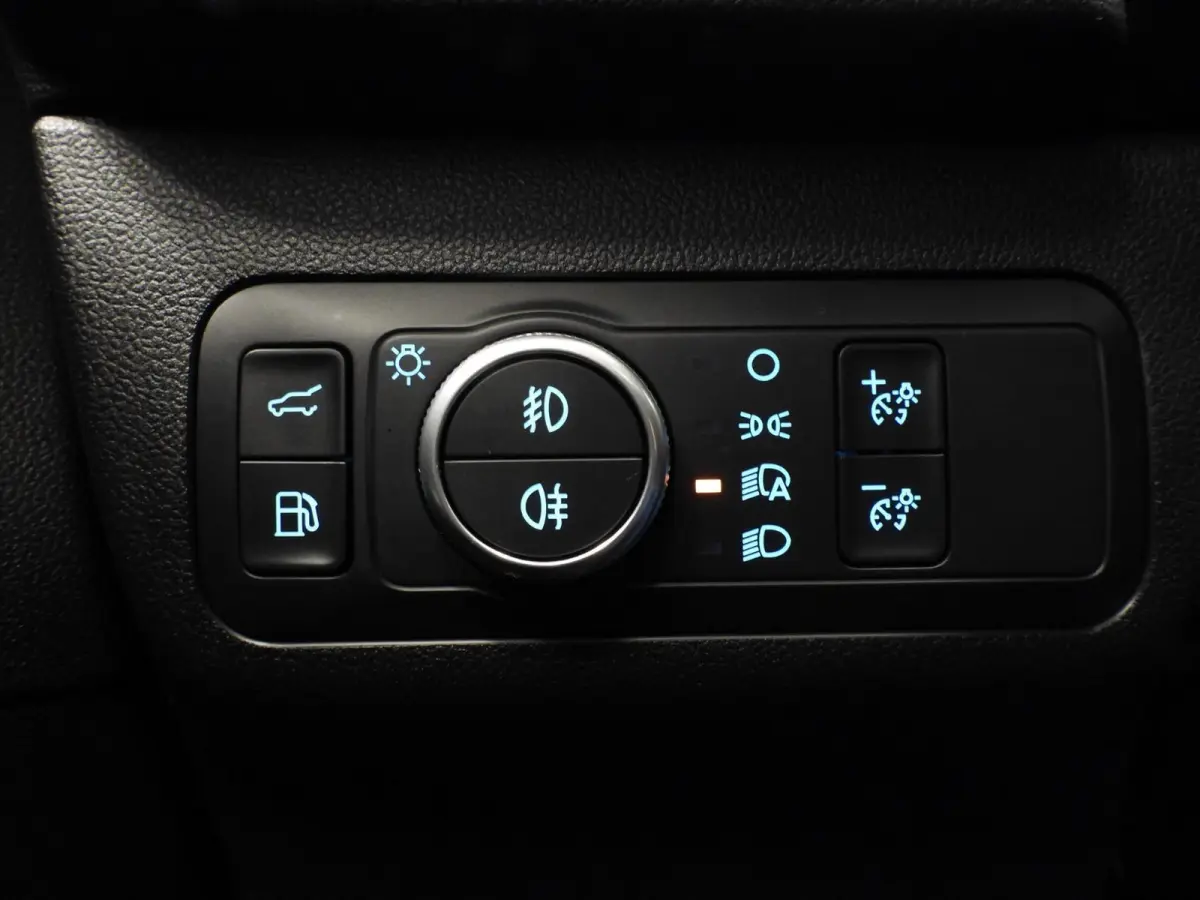 2.5 PHEV Plug-In Titanium X TREKH./SCHUIFDAK/LED/B&O/HEAD-UP/17"LMV!