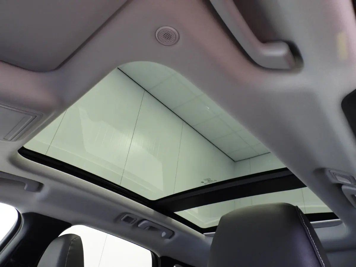 2.5 PHEV Plug-In Titanium X TREKH./SCHUIFDAK/LED/B&O/HEAD-UP/17"LMV!