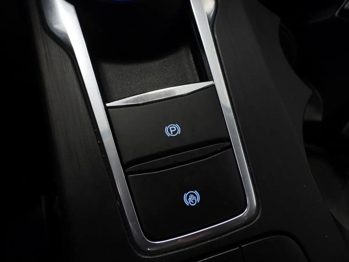 2.5 PHEV Plug-In Titanium X TREKH./SCHUIFDAK/LED/B&O/HEAD-UP/17"LMV!
