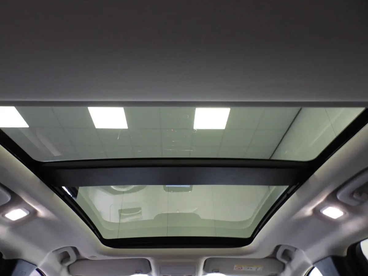 2.5 PHEV Plug-In Titanium X TREKH./SCHUIFDAK/LED/B&O/HEAD-UP/17"LMV!