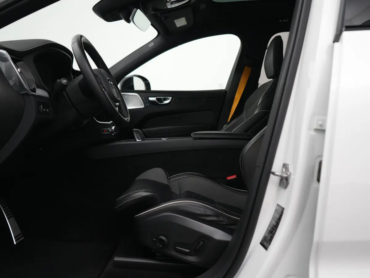 T8 Recharge AWD Polestar Engineered | Bowers & Wilkins | Head-Up | 22" | Panoramadak | Stoelverwarming V+A | Trekhaak | Adaptive Cruise