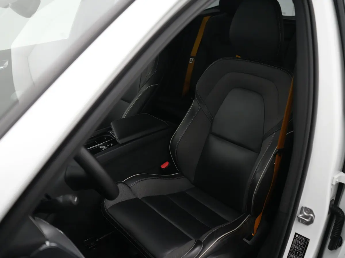 T8 Recharge AWD Polestar Engineered | Bowers & Wilkins | Head-Up | 22" | Panoramadak | Stoelverwarming V+A | Trekhaak | Adaptive Cruise