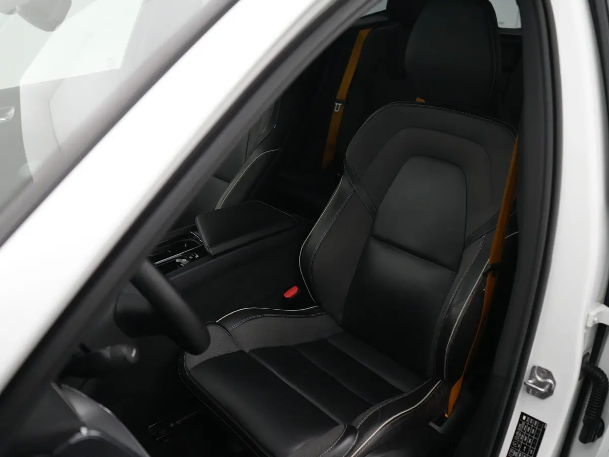 T8 Recharge AWD Polestar Engineered | Bowers & Wilkins | Head-Up | 22" | Panoramadak | Stoelverwarming V+A | Trekhaak | Adaptive Cruise