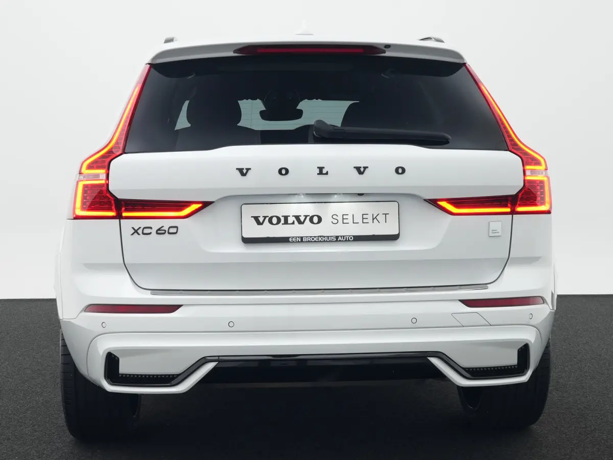 T8 Recharge AWD Polestar Engineered | Bowers & Wilkins | Head-Up | 22" | Panoramadak | Stoelverwarming V+A | Trekhaak | Adaptive Cruise