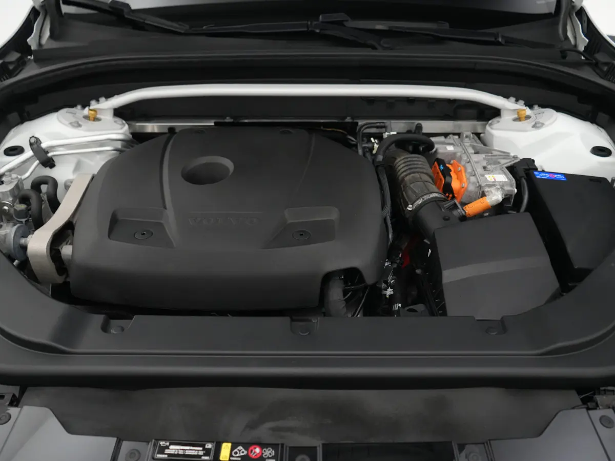 T8 Recharge AWD Polestar Engineered | Bowers & Wilkins | Head-Up | 22" | Panoramadak | Stoelverwarming V+A | Trekhaak | Adaptive Cruise
