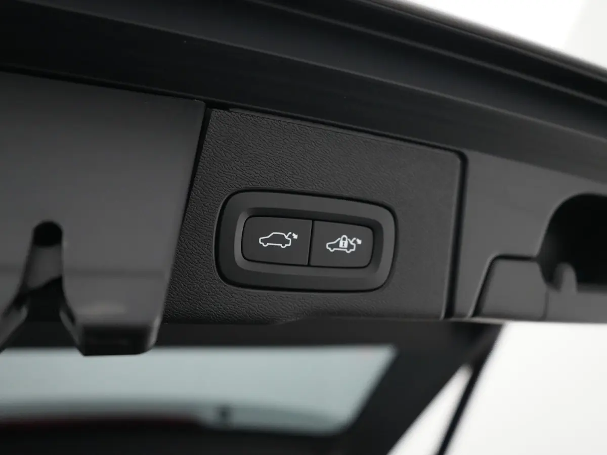 T8 Recharge AWD Polestar Engineered | Bowers & Wilkins | Head-Up | 22" | Panoramadak | Stoelverwarming V+A | Trekhaak | Adaptive Cruise