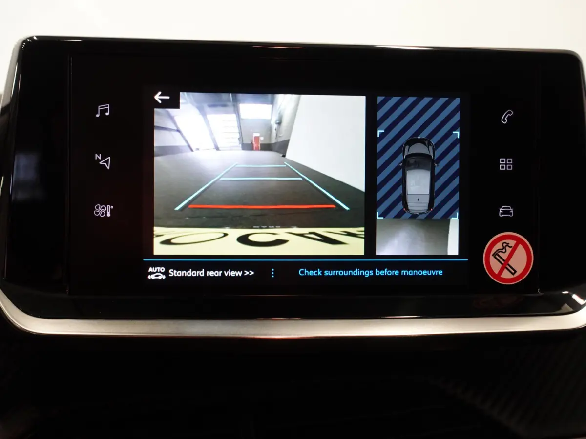 1.2 PureTech 100pk Automaat Allure Pack Navigatie Apple Carplay/Android Auto Camera Parkeersensor achter Cruise Control Virtual Cockpit Climate Control Getinte ramen