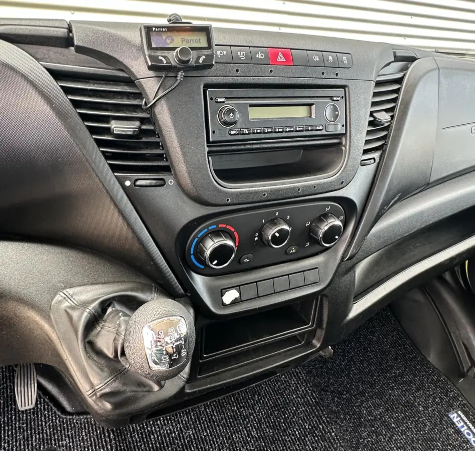 35S14N 3.0 345 kipper openlaadbak airco trekhaak