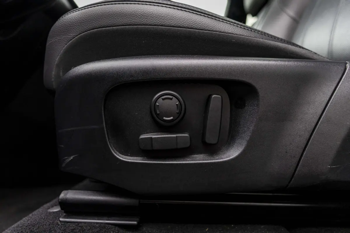1.5 P270e PHEV AWD Dynamic HSE | Elektrisch glazen panorama-dak |