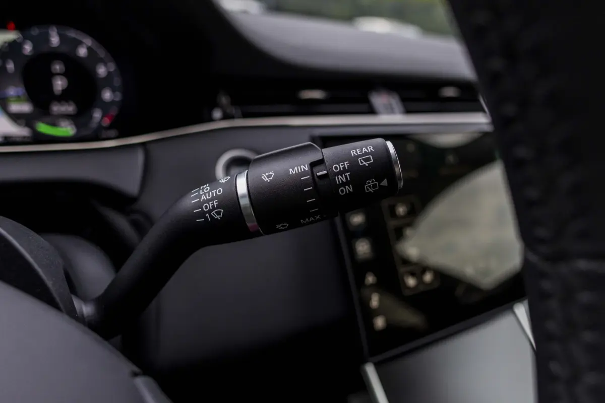 1.5 P270e PHEV AWD Dynamic HSE | Elektrisch glazen panorama-dak |
