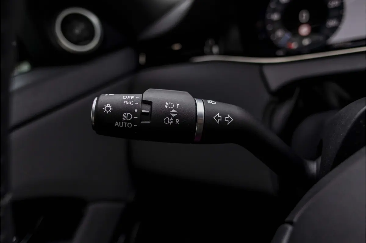 1.5 P270e PHEV AWD Dynamic HSE | Elektrisch glazen panorama-dak |