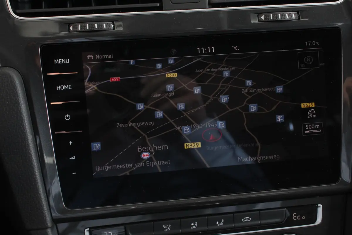 Edition Navigatie Climate control Virtual cockpit Parkeersensoren V+A DAB+ Adaptive Cruise Control 17" Lichtmetalen velgen