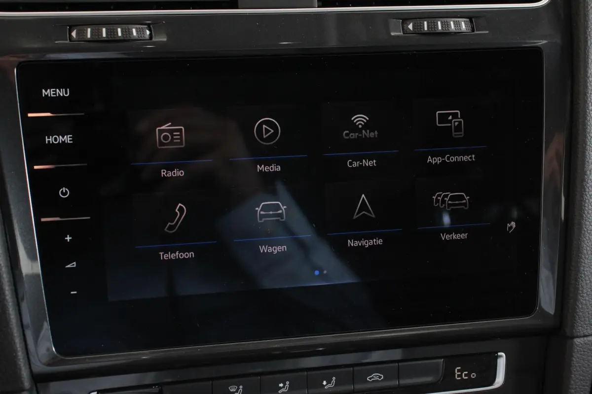 Edition Navigatie Climate control Virtual cockpit Parkeersensoren V+A DAB+ Adaptive Cruise Control 17" Lichtmetalen velgen