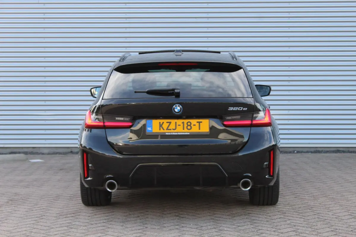320e M-pakket/Pano/Trekhaak/Headup/SOH 90.5%