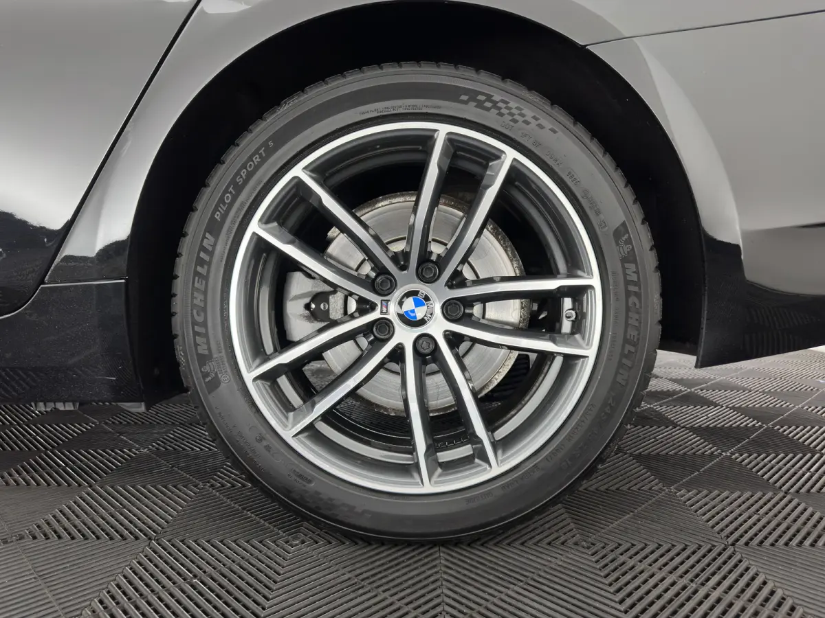 530e Business Edition Plus (Plug-in) (INCL-BTW) *LEATHER | FULL-LED | MEMORY-PACK | HEATED-SPORTSEATS | NAVI-FULLMAP | PRIVACY-GLASS | ECC | PDC | CRUISE | TOWBAR | 18''ALU*