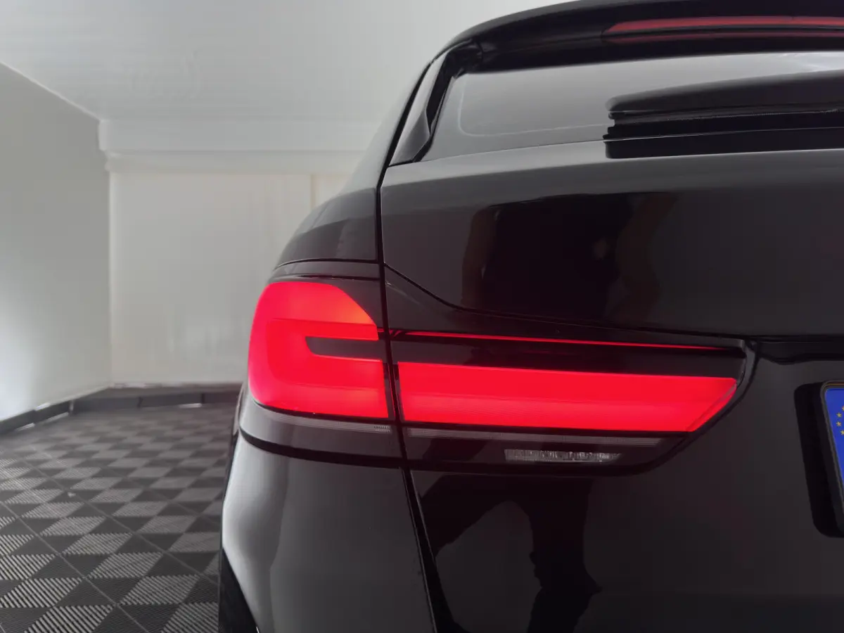 530e Business Edition Plus (Plug-in) (INCL-BTW) *LEATHER | FULL-LED | MEMORY-PACK | HEATED-SPORTSEATS | NAVI-FULLMAP | PRIVACY-GLASS | ECC | PDC | CRUISE | TOWBAR | 18''ALU*