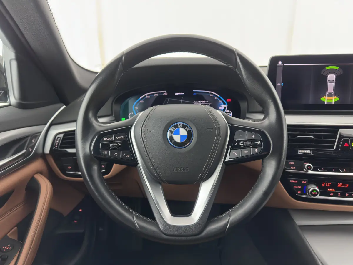 530e Business Edition Plus (Plug-in) (INCL-BTW) *LEATHER | FULL-LED | MEMORY-PACK | HEATED-SPORTSEATS | NAVI-FULLMAP | PRIVACY-GLASS | ECC | PDC | CRUISE | TOWBAR | 18''ALU*