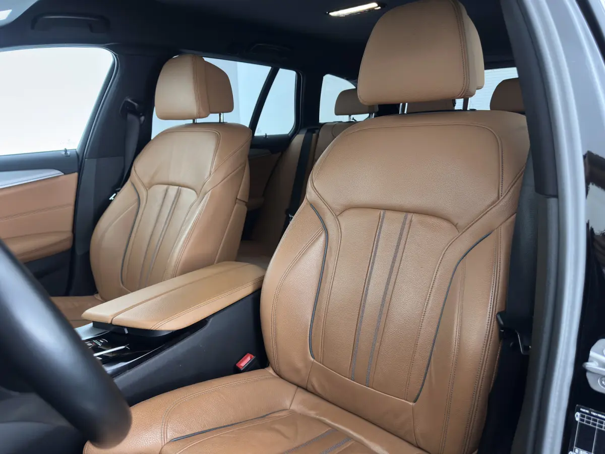 530e Business Edition Plus (Plug-in) (INCL-BTW) *LEATHER | FULL-LED | MEMORY-PACK | HEATED-SPORTSEATS | NAVI-FULLMAP | PRIVACY-GLASS | ECC | PDC | CRUISE | TOWBAR | 18''ALU*