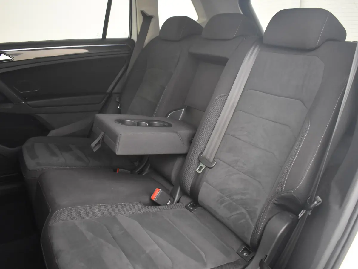 1.4 TSI Highline l Pano Dak l Trekhaak Elektr. l 18" l Elektr. Klep l Climate Control l Luxe Bekleding l Camera l