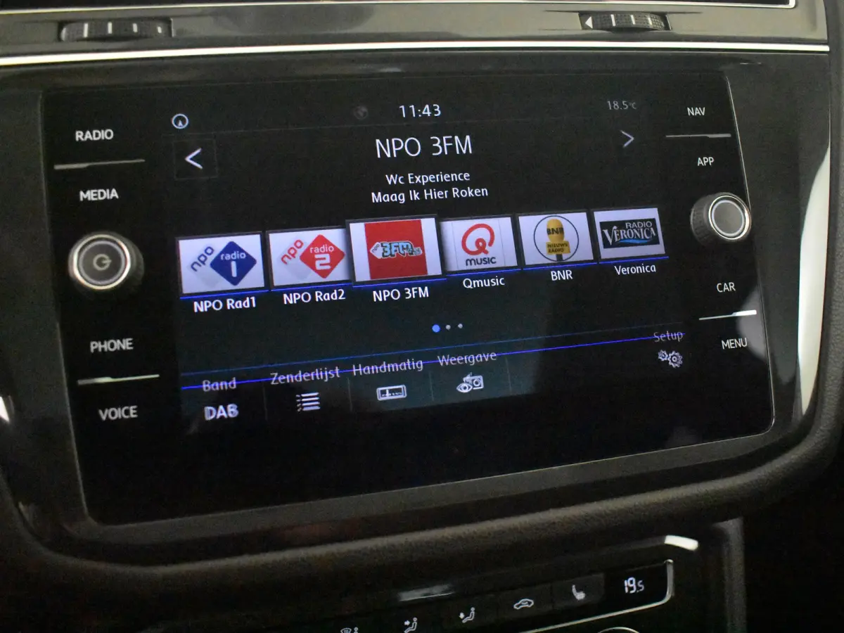 1.4 TSI Highline l Pano Dak l Trekhaak Elektr. l 18" l Elektr. Klep l Climate Control l Luxe Bekleding l Camera l