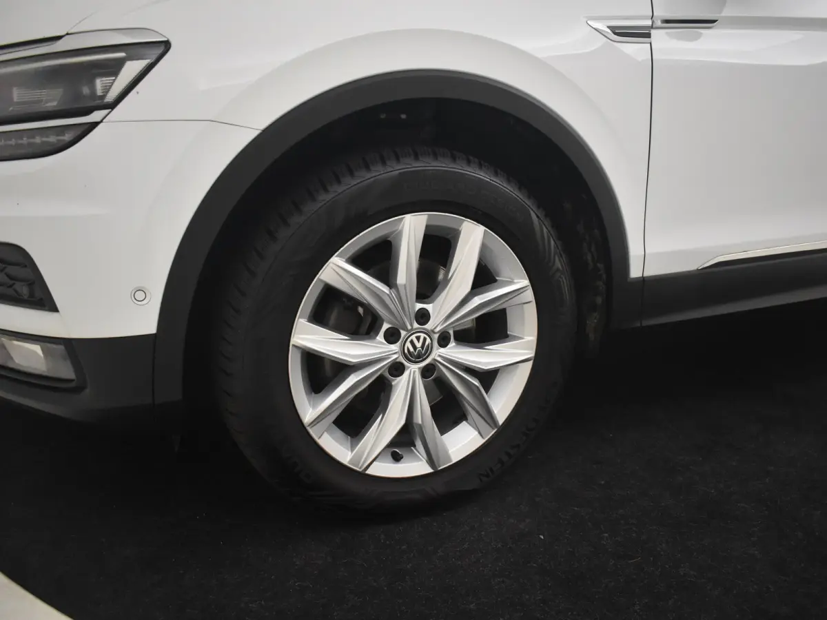 1.4 TSI Highline l Pano Dak l Trekhaak Elektr. l 18" l Elektr. Klep l Climate Control l Luxe Bekleding l Camera l