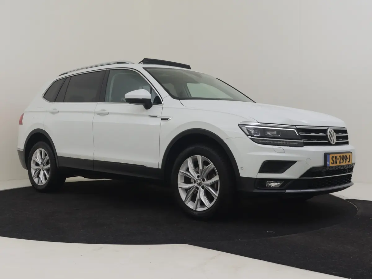 1.4 TSI Highline l Pano Dak l Trekhaak Elektr. l 18" l Elektr. Klep l Climate Control l Luxe Bekleding l Camera l