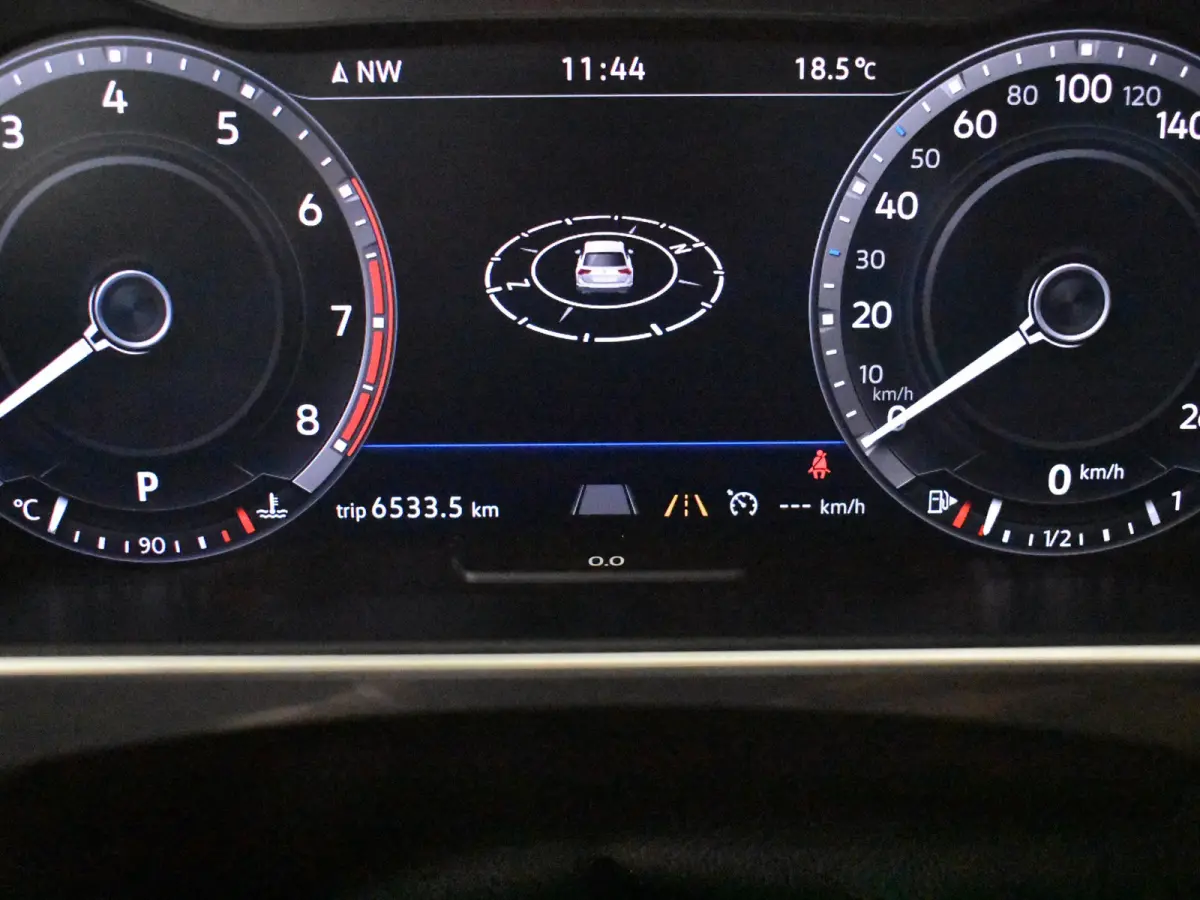1.4 TSI Highline l Pano Dak l Trekhaak Elektr. l 18" l Elektr. Klep l Climate Control l Luxe Bekleding l Camera l