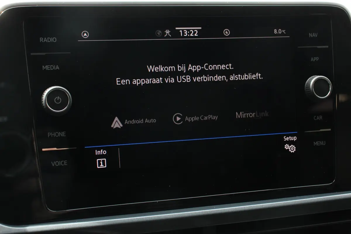 1.5 TSI 150pk Automaat Style Navigatie Apple Carplay/Android Auto Parkeersensoren Camera Adaptive Cruise Control Blind Spot Assist Park Assist Stoel- en stuurverwarming Elektrische achterkle