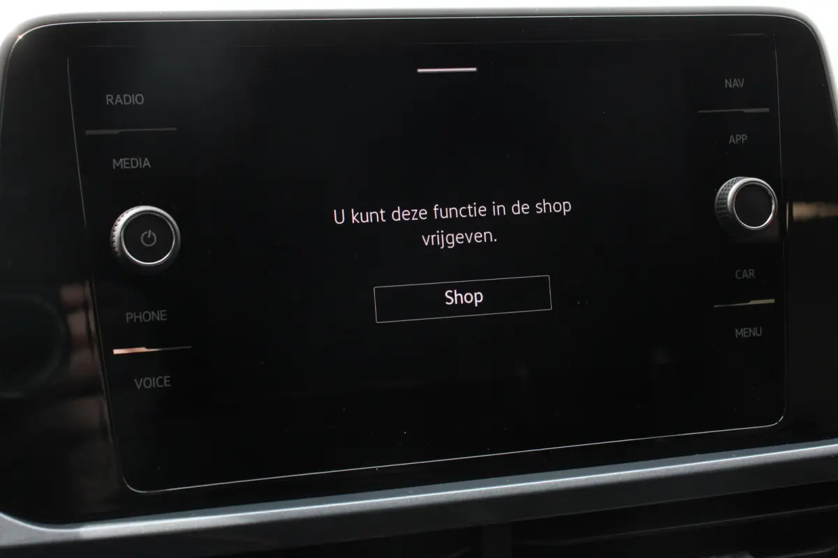 1.5 TSI 150pk Automaat Style Navigatie Apple Carplay/Android Auto Parkeersensoren Camera Adaptive Cruise Control Blind Spot Assist Park Assist Stoel- en stuurverwarming Elektrische achterkle