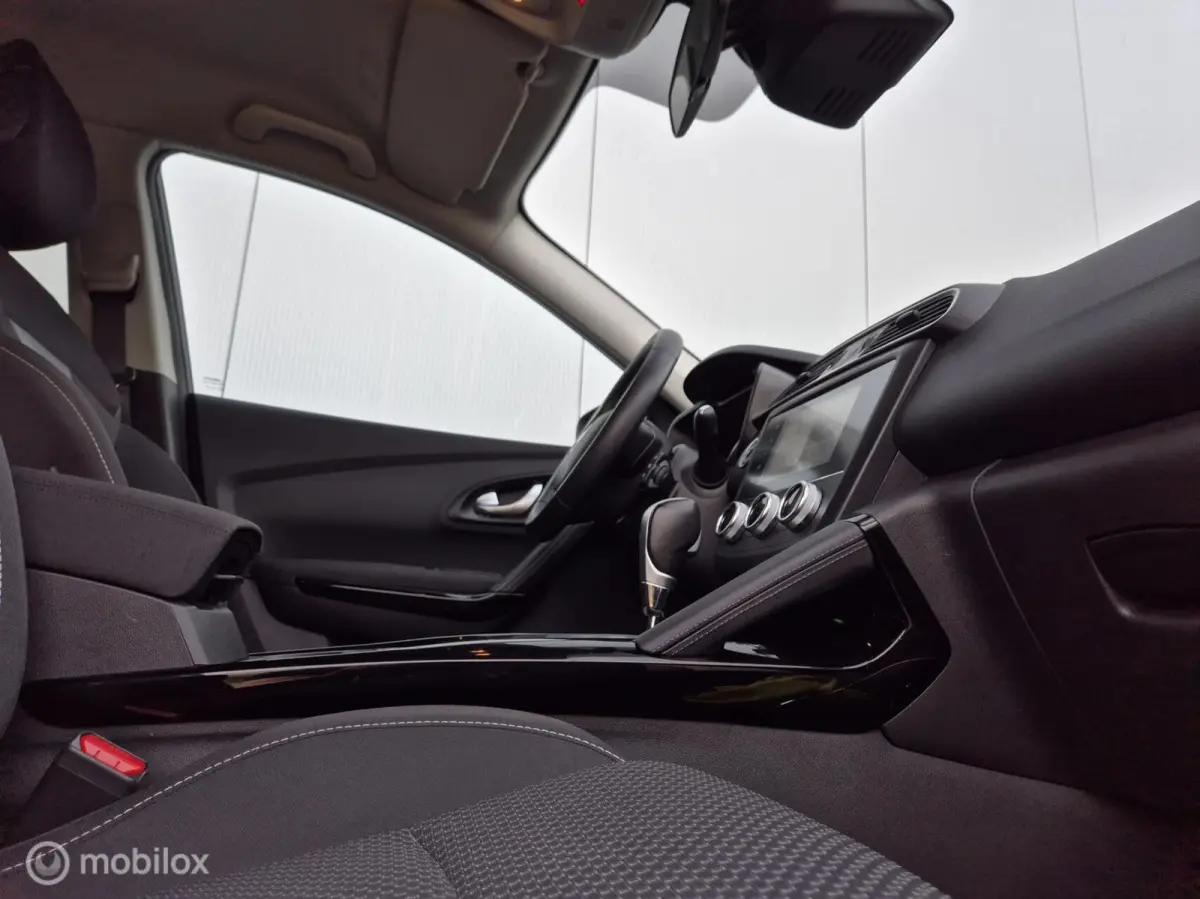1.3 TCE ZEN AUTOMAAT/TREKHAAK/KEYLESS/LED/CARPLAY