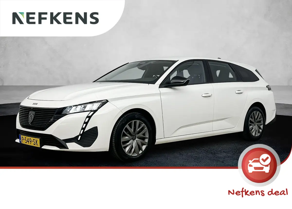 110pk Active Pack | 1ste eigenaar | LEER/Stof | Stoelverwarming | Parkeersensoren | AppleCarPlay/Android | Navigatie