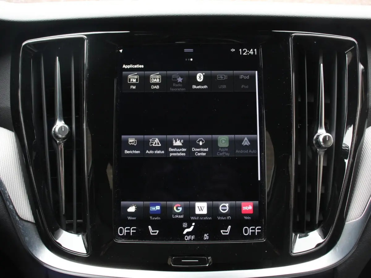 2.0 B4 R-Design Navigatie Camera Climate Control Parkeer Sensoren Cruise Control Adaptive Verwarmde voorstoelen Lichtmetalen Velgen