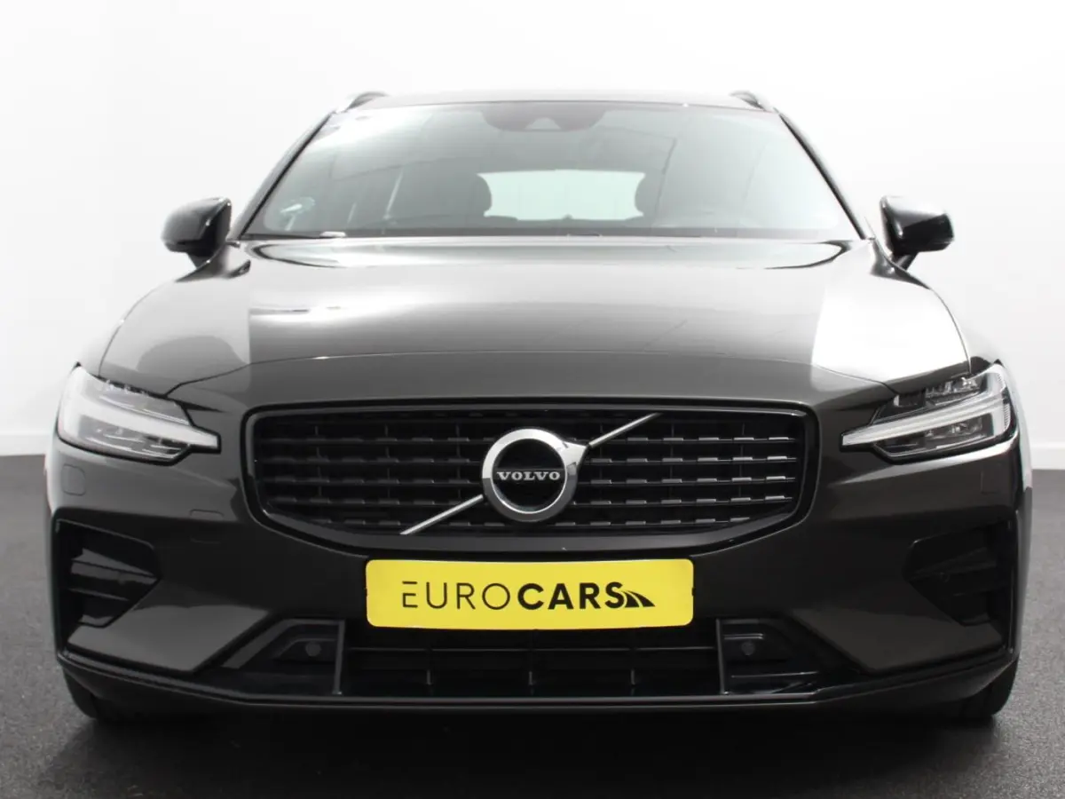 2.0 B4 R-Design Navigatie Camera Climate Control Parkeer Sensoren Cruise Control Adaptive Verwarmde voorstoelen Lichtmetalen Velgen