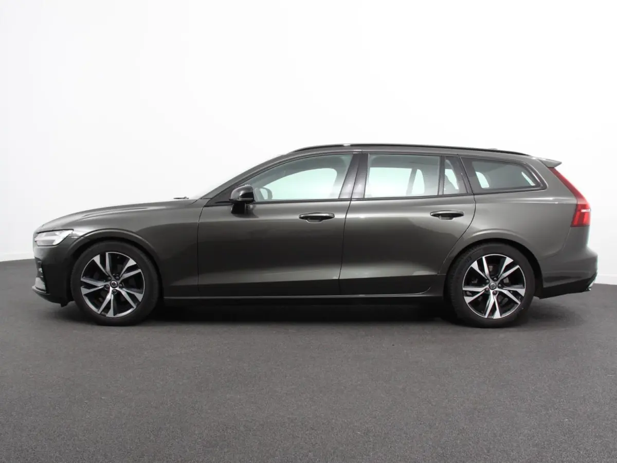 2.0 B4 R-Design Navigatie Camera Climate Control Parkeer Sensoren Cruise Control Adaptive Verwarmde voorstoelen Lichtmetalen Velgen