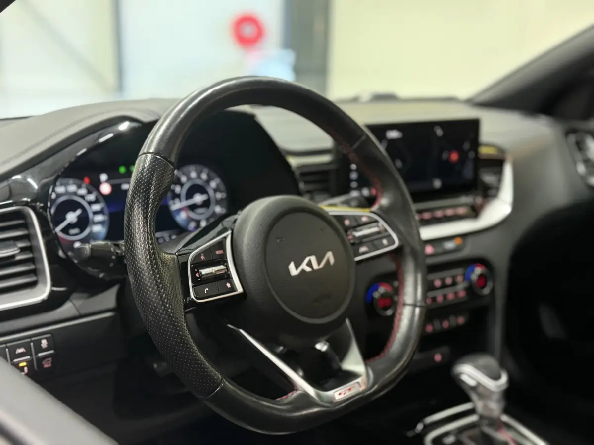 1.6 T-GDI GT 204 PK Aut. | Pano | Sportuitlaat | Virtual Cockpit | ACC | CarPlay | Camera | Alcantara/Leder