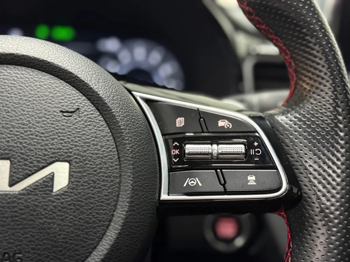 1.6 T-GDI GT 204 PK Aut. | Pano | Sportuitlaat | Virtual Cockpit | ACC | CarPlay | Camera | Alcantara/Leder