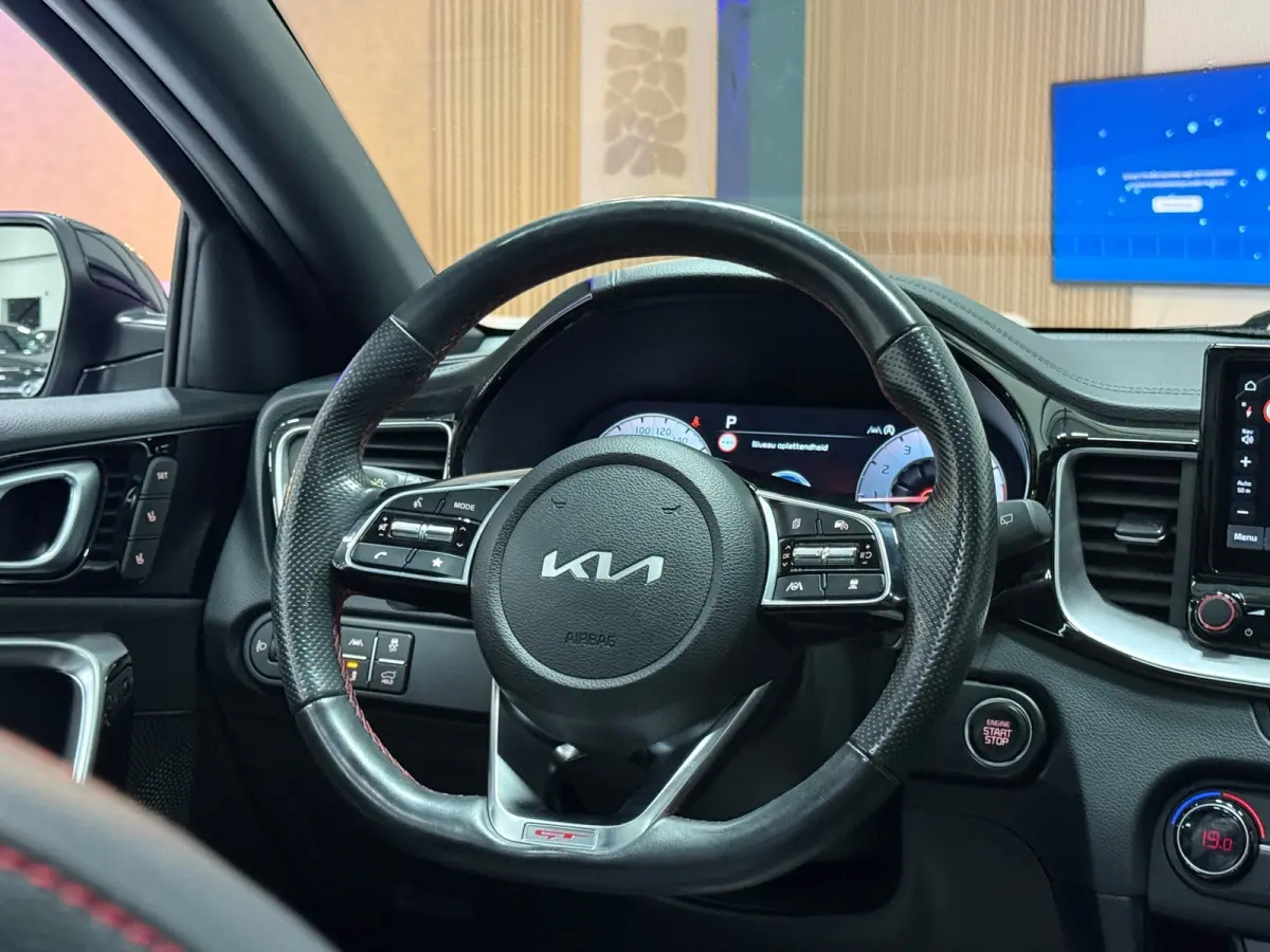 1.6 T-GDI GT 204 PK Aut. | Pano | Sportuitlaat | Virtual Cockpit | ACC | CarPlay | Camera | Alcantara/Leder
