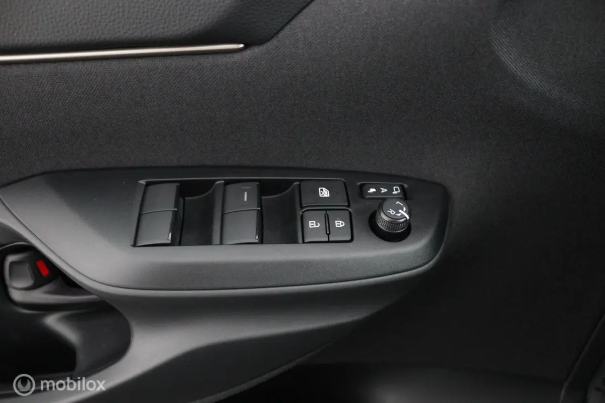 1.5 Hybrid 130 Dynamic | Adaptieve Cruise | Camera | Stoel- en Stuurverwarming