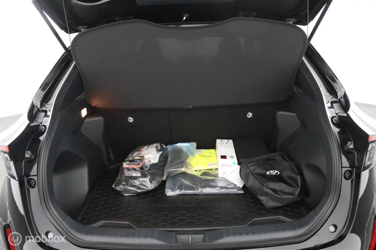 1.5 Hybrid 130 Dynamic | Adaptieve Cruise | Camera | Stoel- en Stuurverwarming