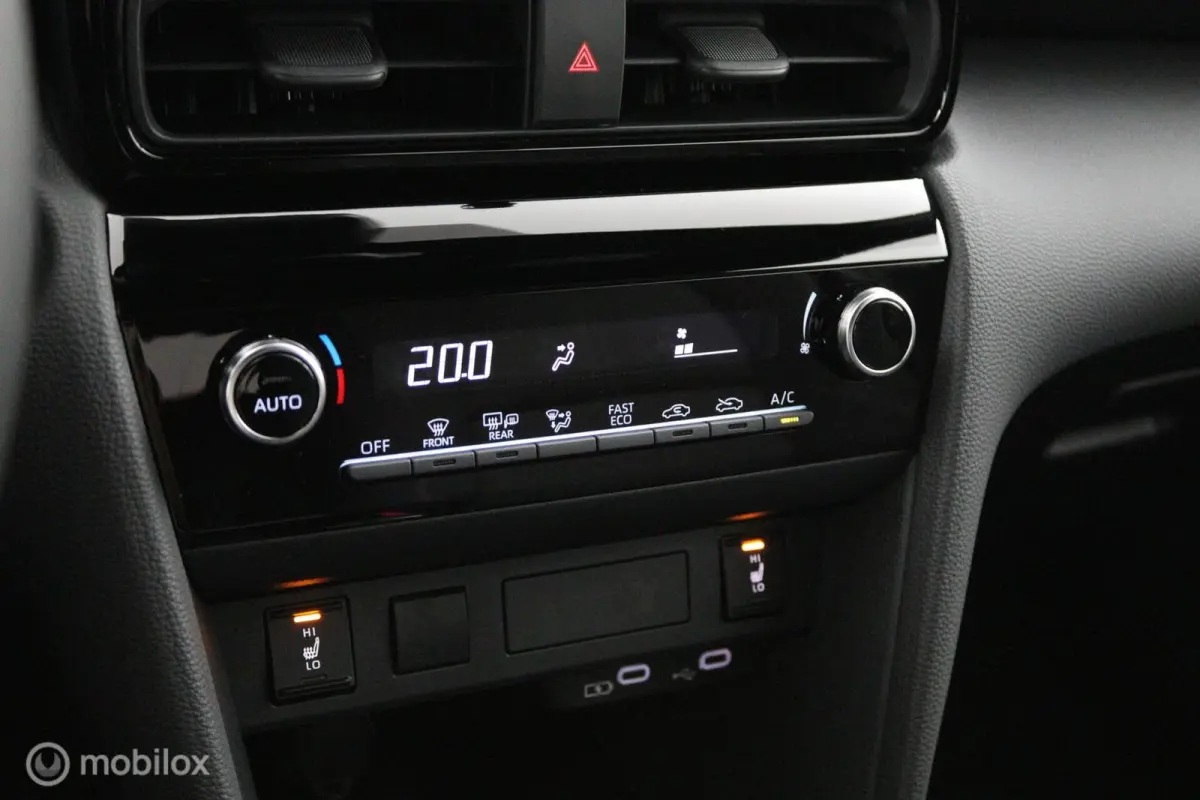1.5 Hybrid 130 Dynamic | Adaptieve Cruise | Camera | Stoel- en Stuurverwarming