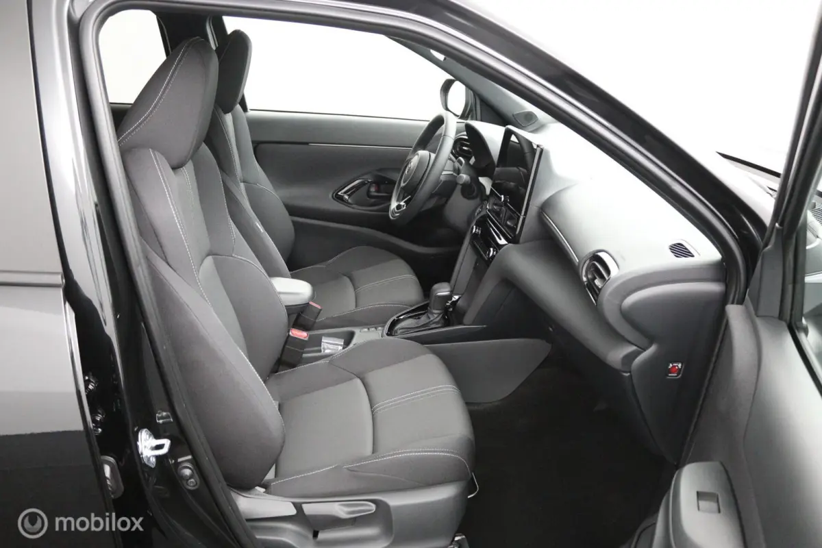 1.5 Hybrid 130 Dynamic | Adaptieve Cruise | Camera | Stoel- en Stuurverwarming