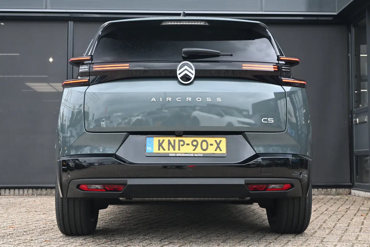 1.6 Plug-In Hybrid 195 Business Demo Deal! Tot 8 Jaar Garantie! | Adaptief Cruise control | 360 Camera | Navi by App | HUD | Elektr. Achterklep | 7,4kW Lader | DAB ontvanger | Draadloze tele